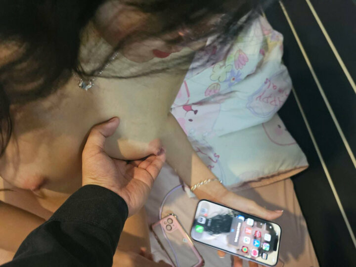 Ảnh 7 của Bé loli mới lớn có sở thích BDSM xuất tinh ngập bướm