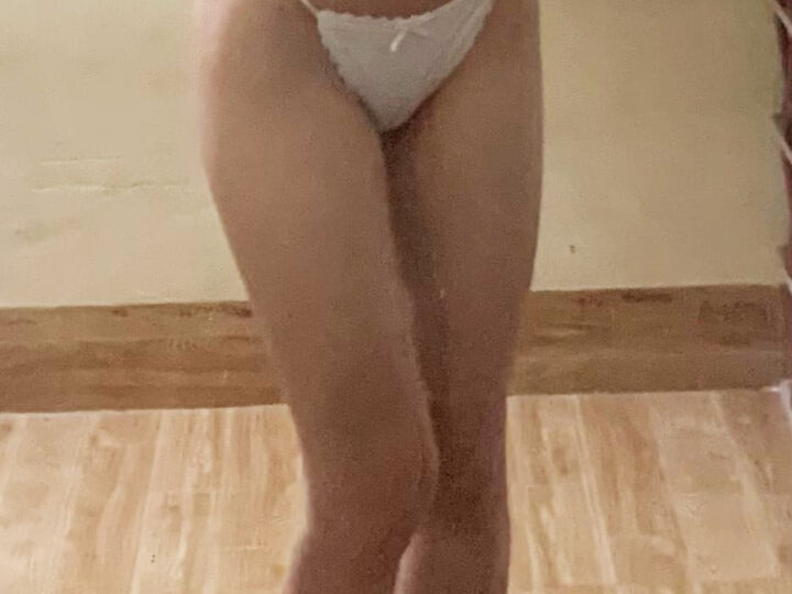 Ảnh 16 của Lộ clip sex đụ em gái dáng đẹp vú to chịch lút cán