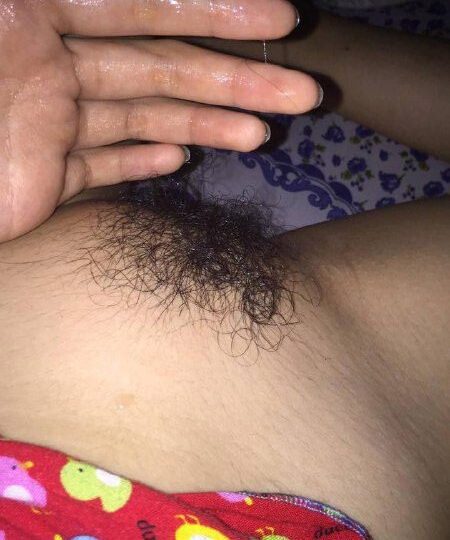 Ảnh 2 của Lộ clip sex em học sinh đeo kính mặc áo dài địt với bạn trai (Full Clip + Pic)